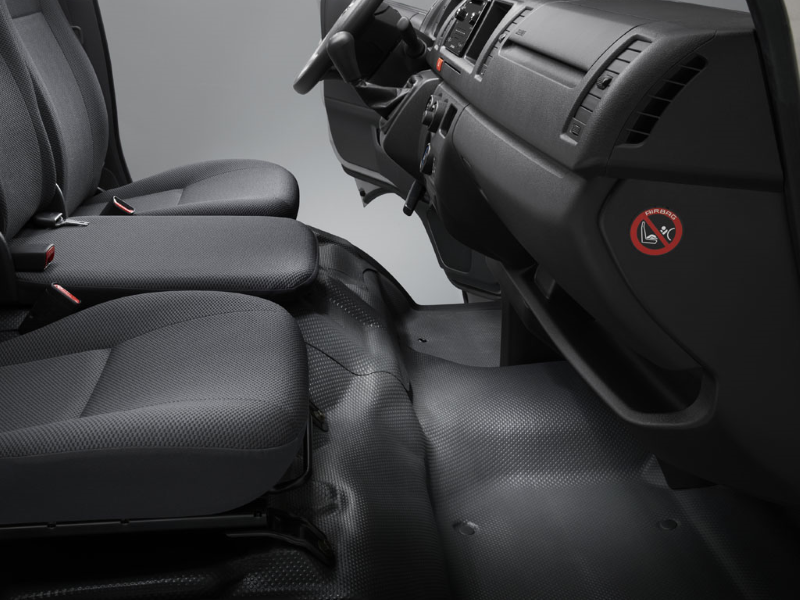 Toyota Hiace BEV — view 3